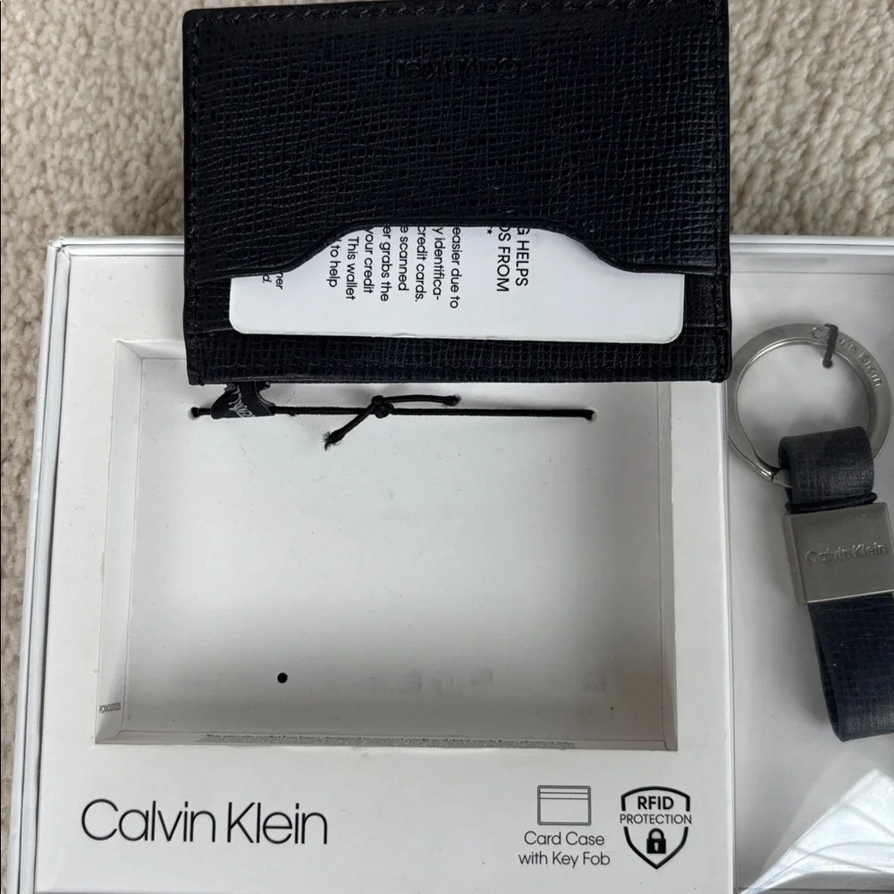 Calvin Klein Black Men's Card Case and Key Fob Set NEW NEW IN GIFT BOX